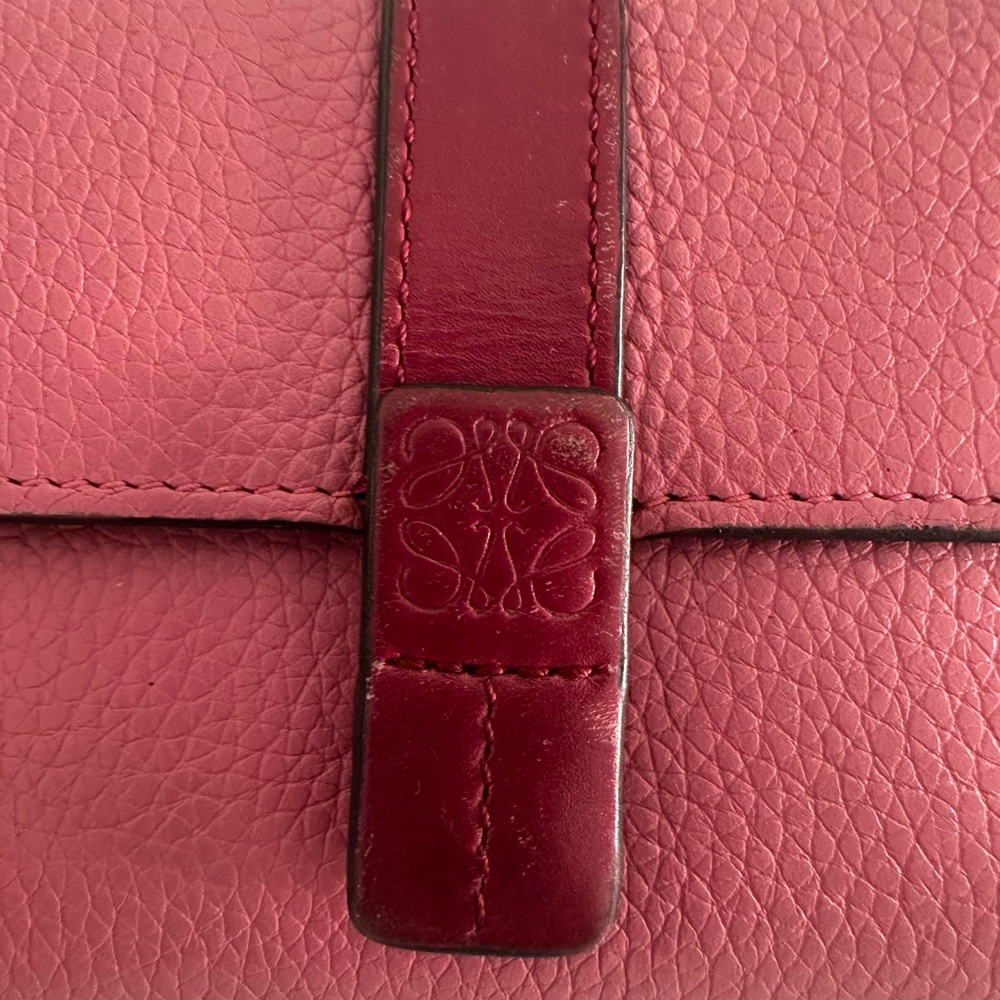 Loewe Womens Vertical Small Pink leather wallet - Picture 2 of 13